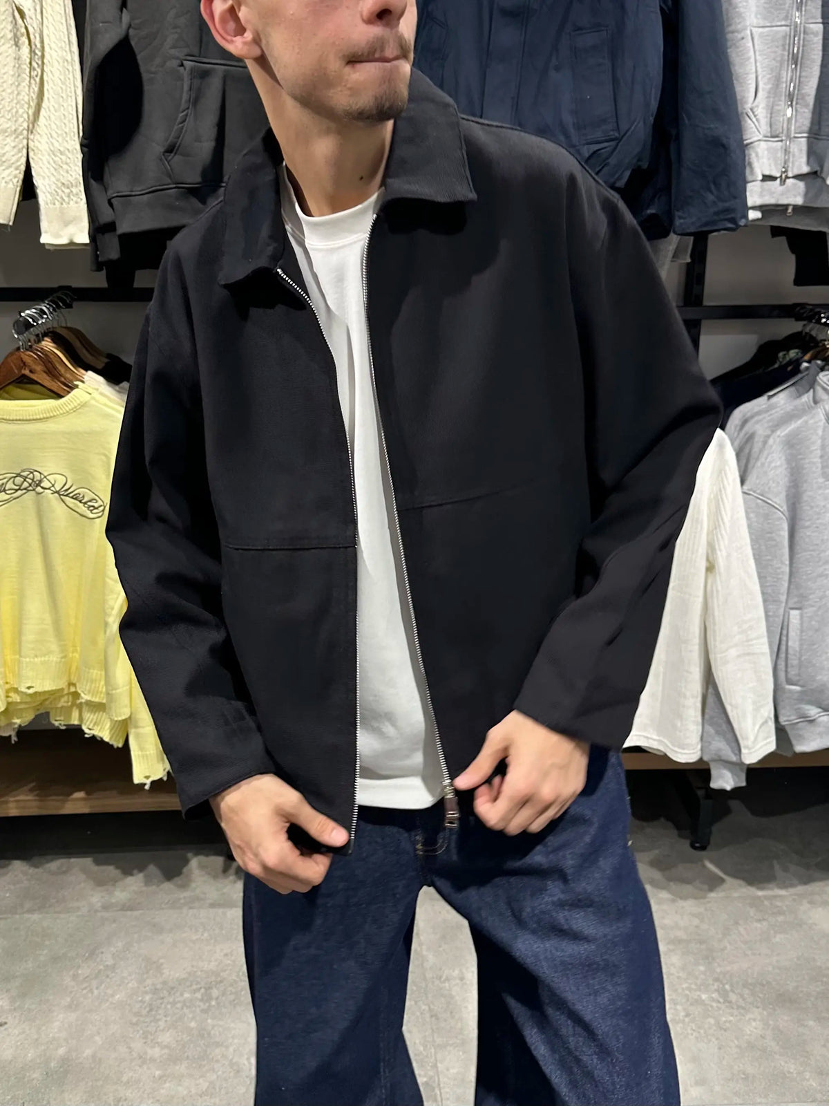 Siyah Kaen dokulu boxy fit mevsimlik ceket ön görünüm