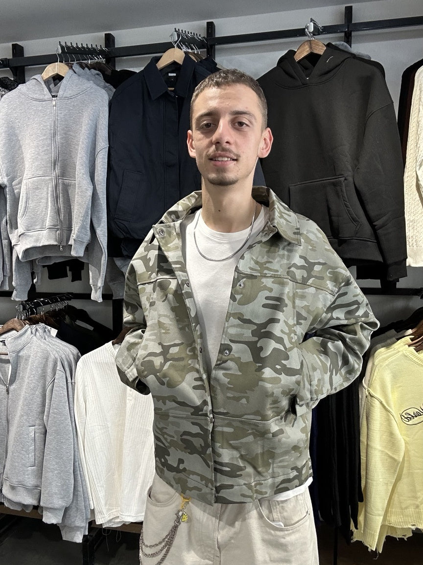 Erkek kamuflaj mevsimlik ceket açık yaka ön görünüm