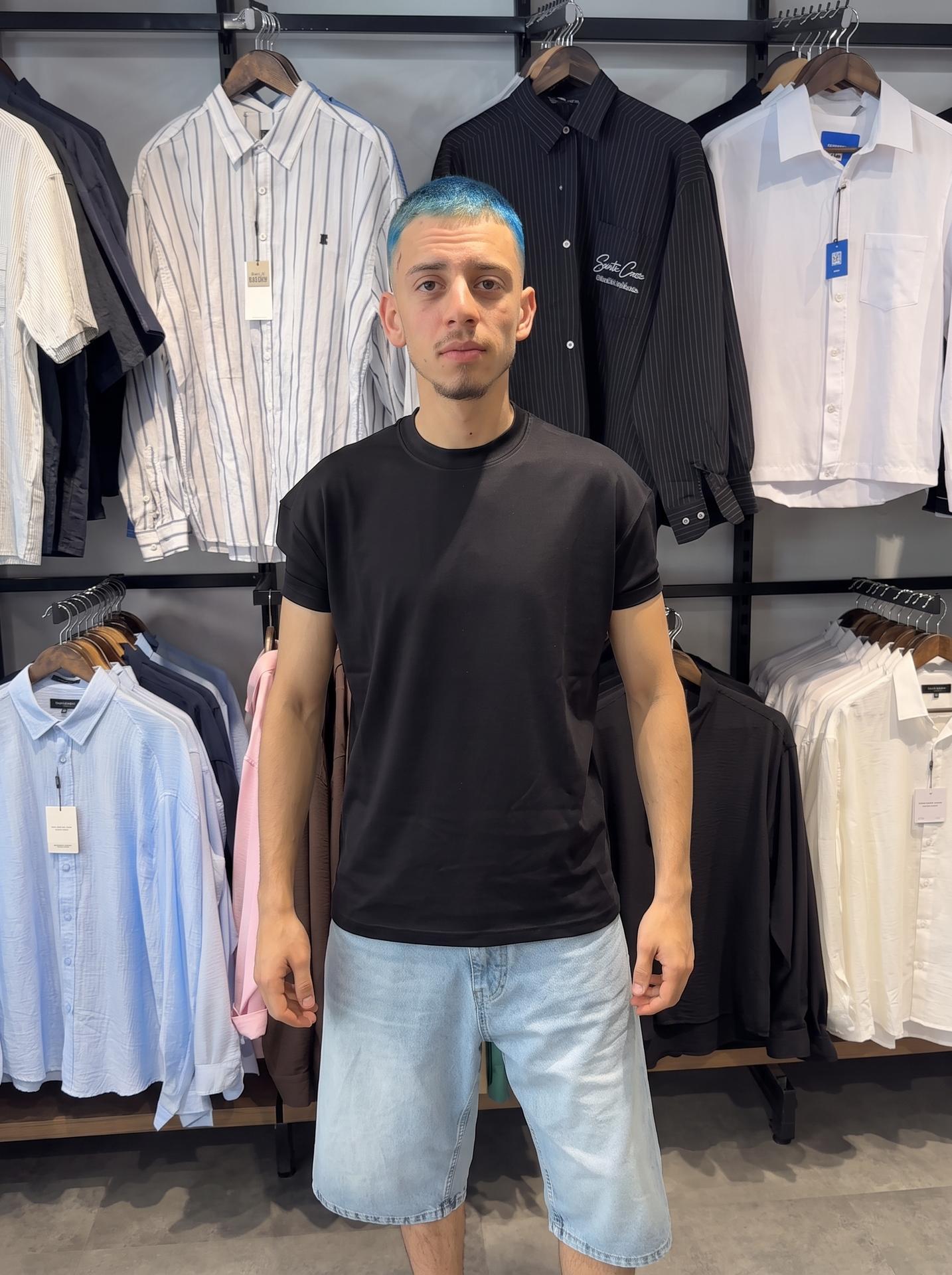 Erkek premium Oysho kumaş dar kol basic t-shirt siyah ön görünüm